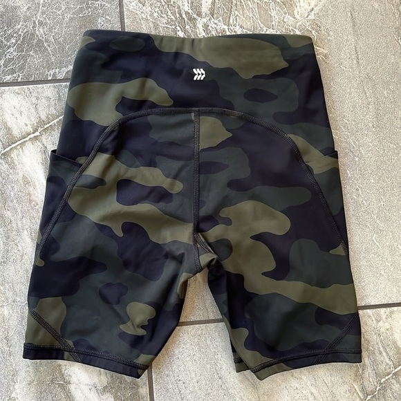 🤍 Bike Shorts Bundled Lot 4 pair size small / medium - Picture 5 of 11